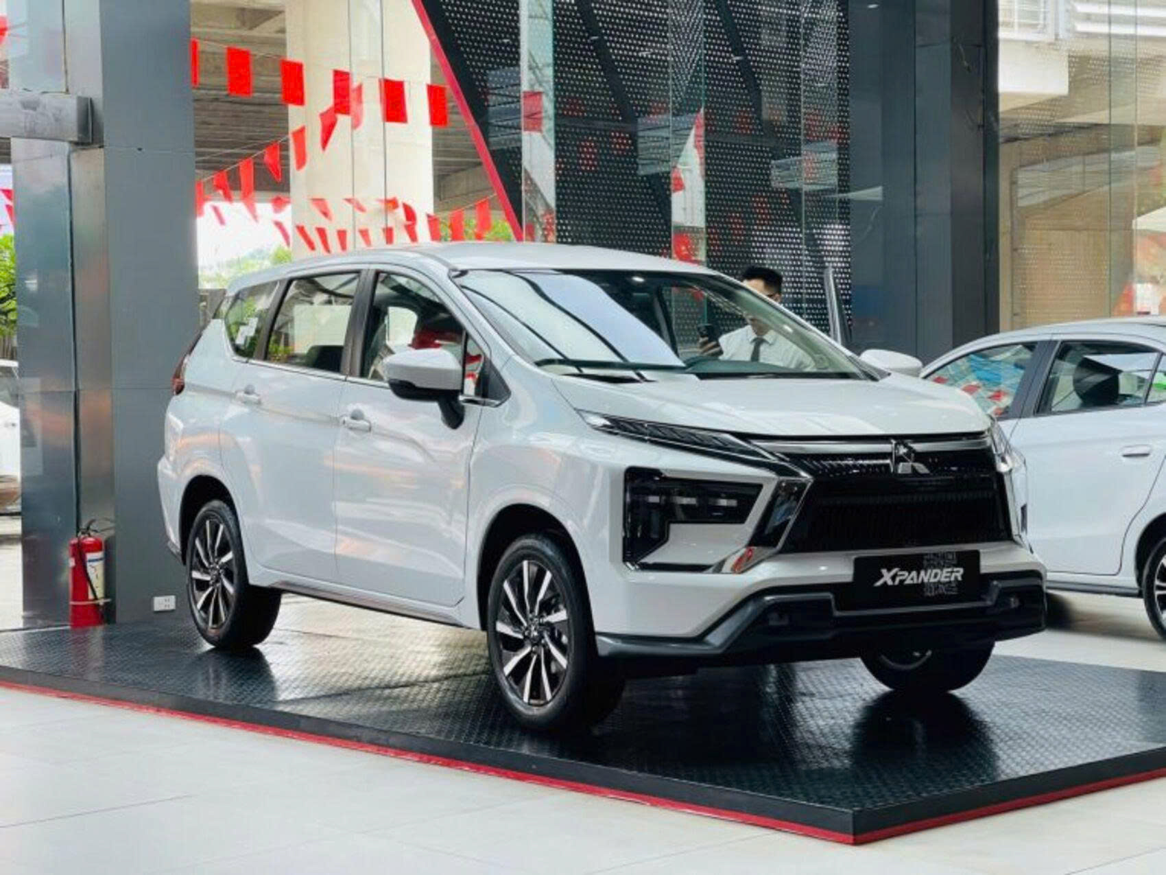 Xpander tiếp tục áp đảo phân khúc, Mitsubishi mạnh tay khuyến mại toàn dải sản phẩm trong tháng 6/2026