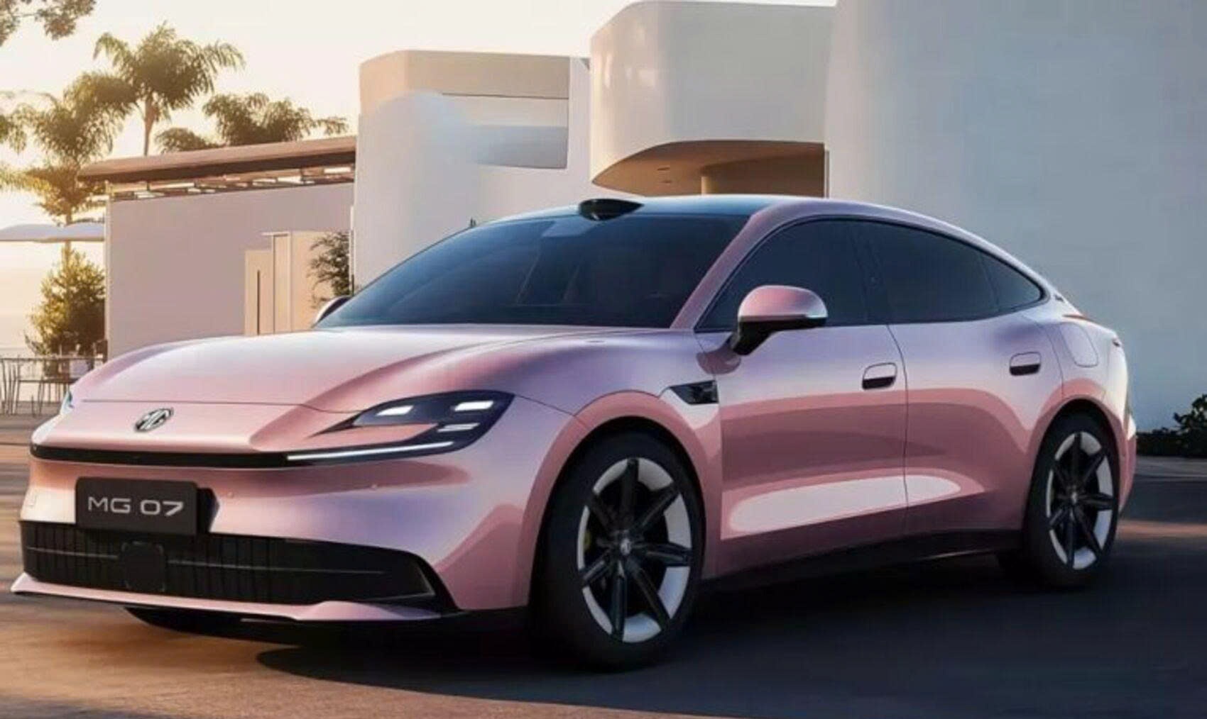 Mẫu xe thay thế MG7 đang bán tại Việt Nam lộ thông số, chạy điện 650 km