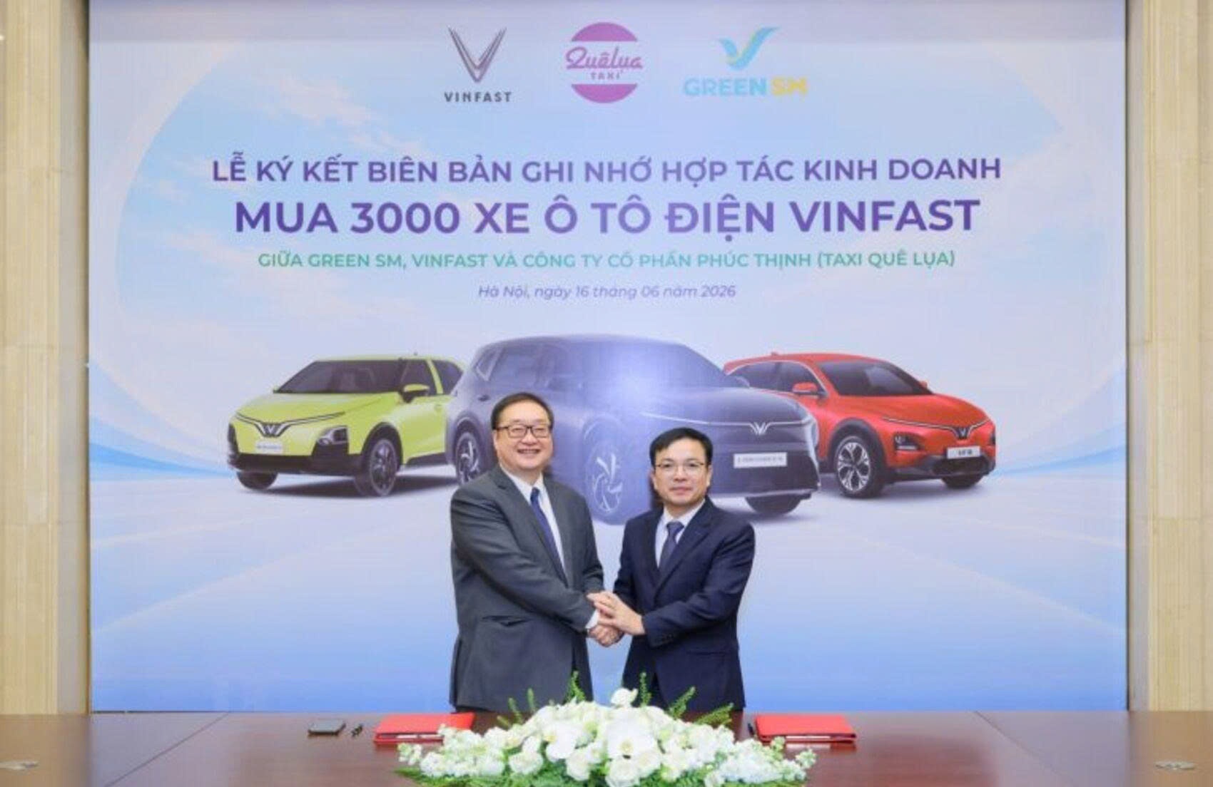Taxi Quê Lụa tăng tốc chuyển đổi xanh, mua thêm 2.000 ô tô điện VinFast thông qua Green SM