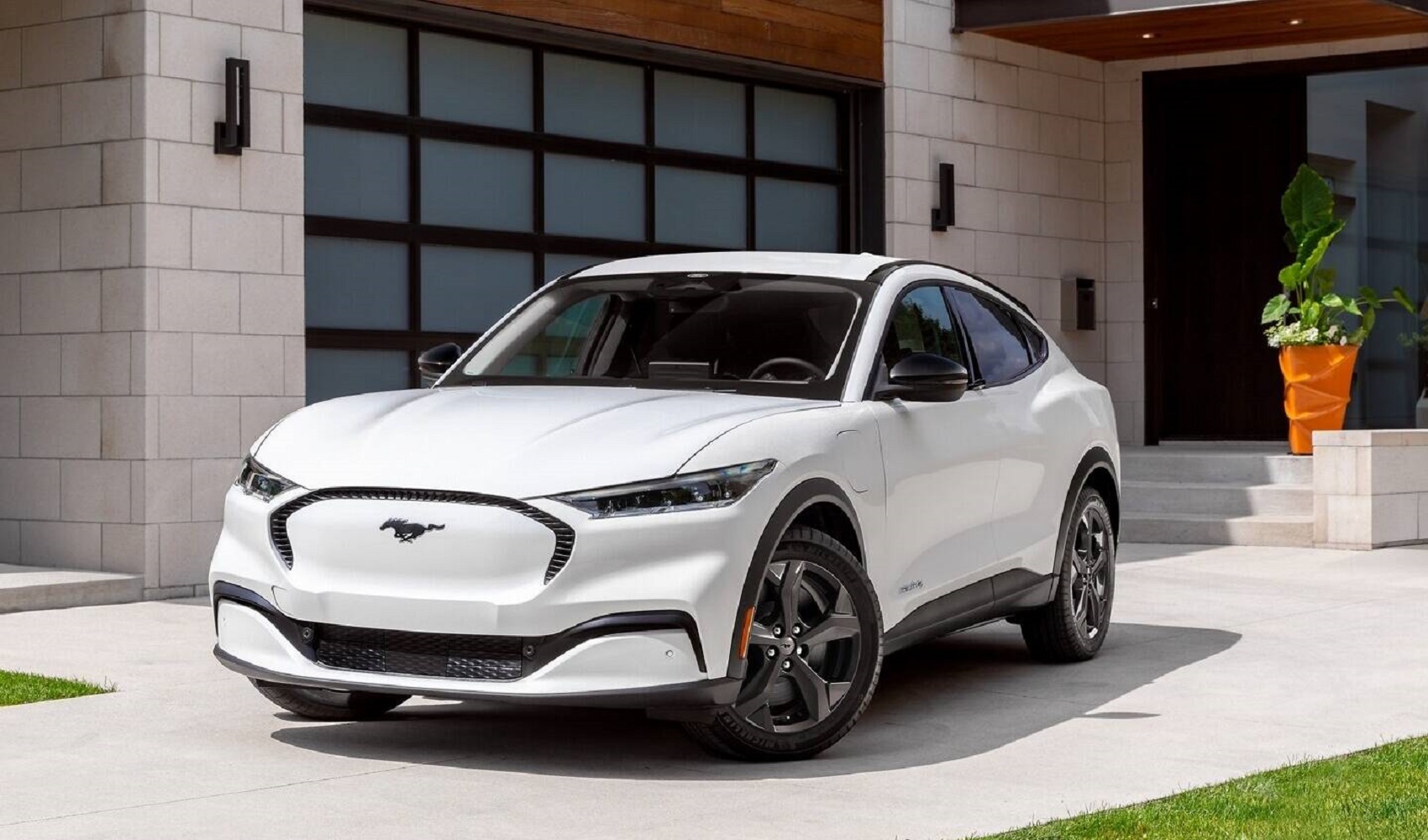 10 ôtô ít khách nhất Việt Nam tháng 6/2026: Ford Mustang Mach-E lại đội sổ