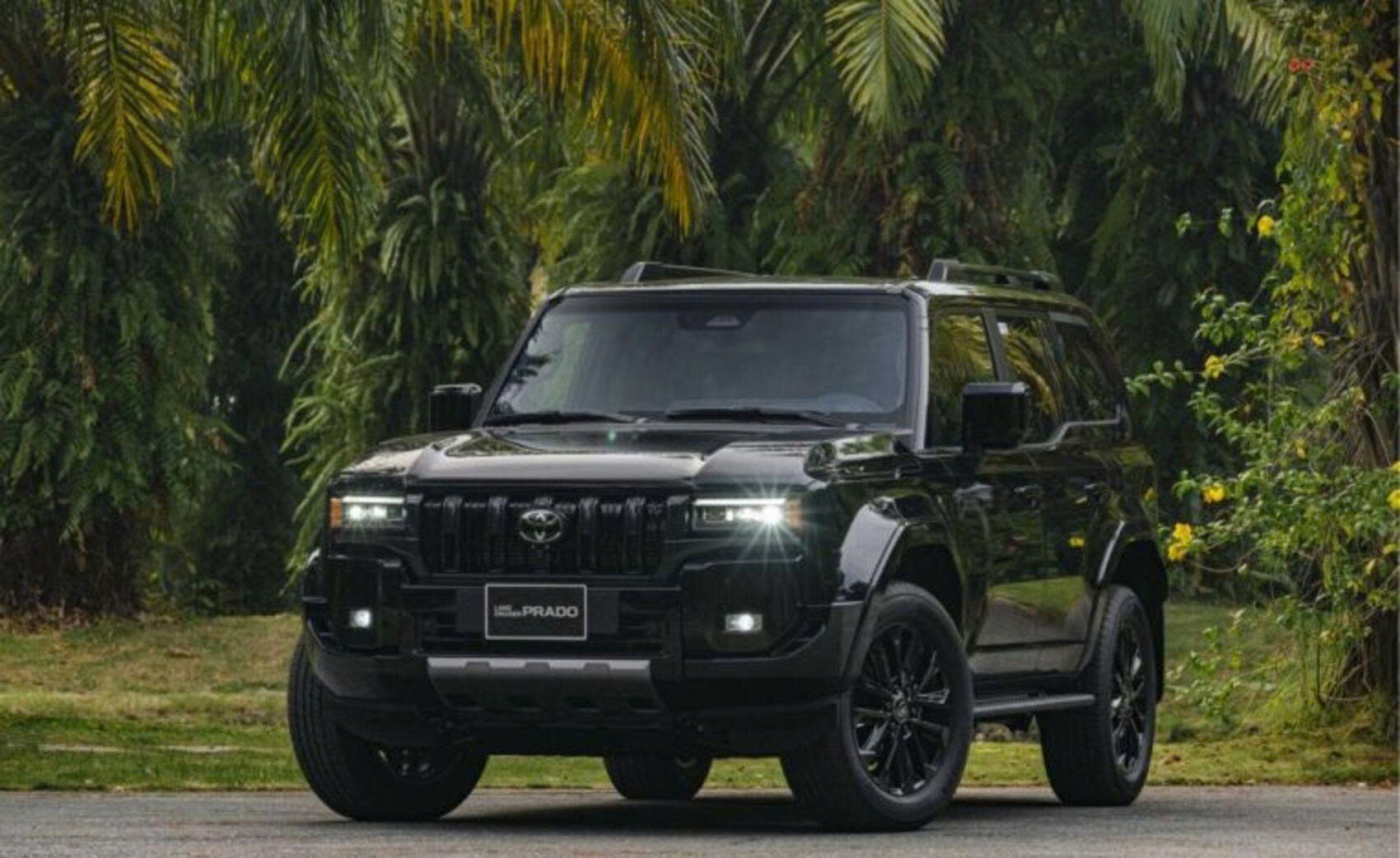 Toyota Việt Nam triệu hồi 563 xe Land Cruiser Prado để cập nhật phần mềm cụm đồng hồ táp-lô