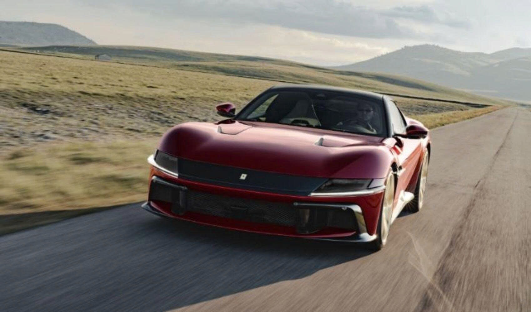 Ferrari ra mắt 12Cilindri Manuale với hộp số giả lập số sàn, sản xuất giới hạn 1.499 xe