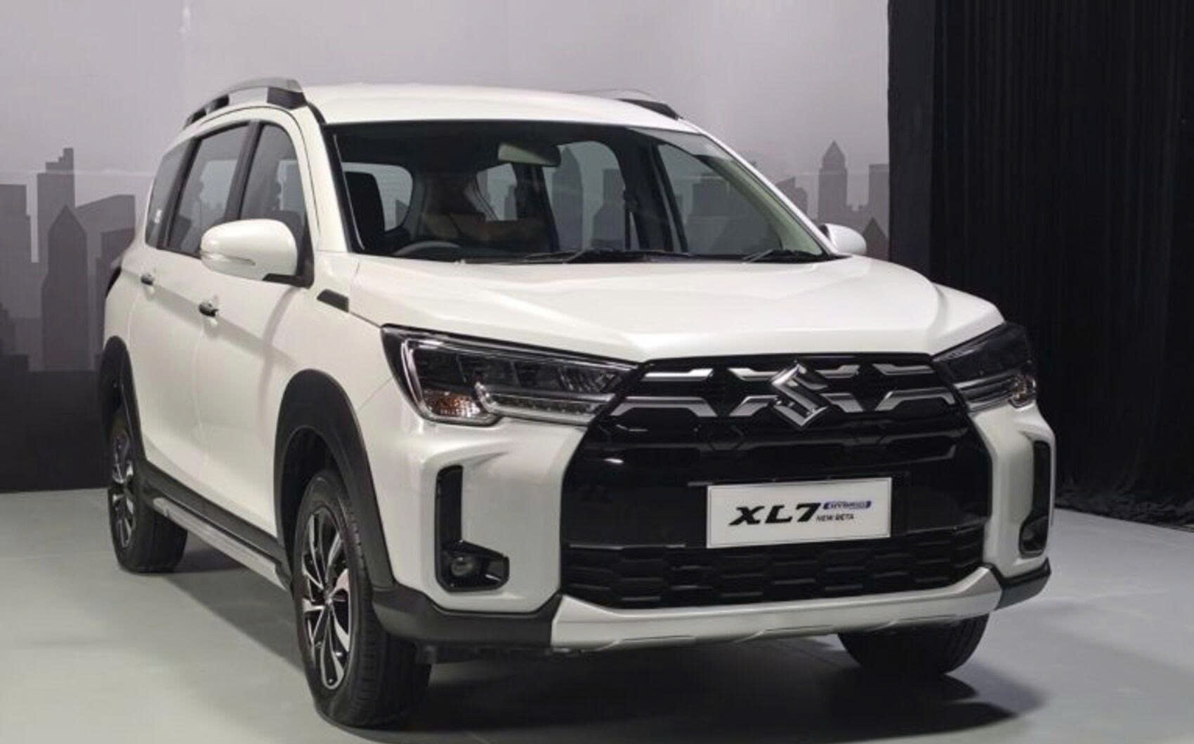 Suzuki XL7 bản nâng cấp lộ diện: Đổi thiết kế, giữ động cơ hybrid, sẵn sàng về Việt Nam cuối năm