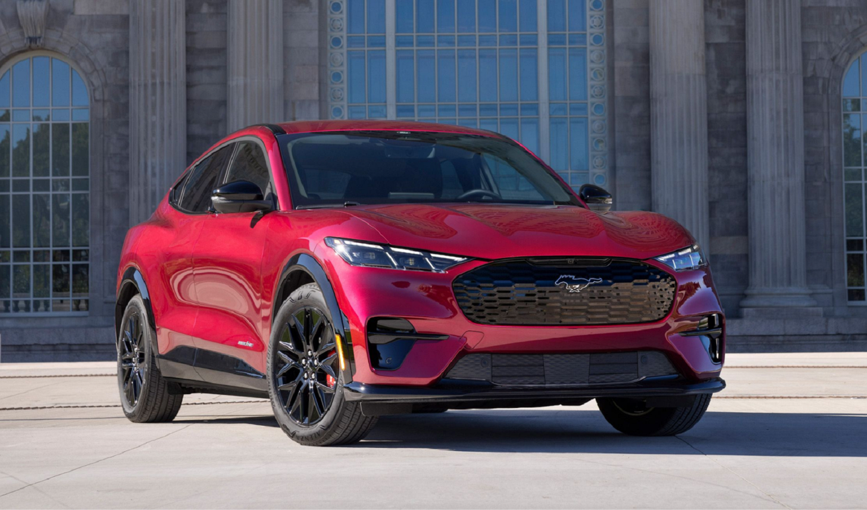 10 ôtô ít khách nhất Việt Nam tháng 8/2026: Ford Mustang-E lần thứ 4 đội sổ