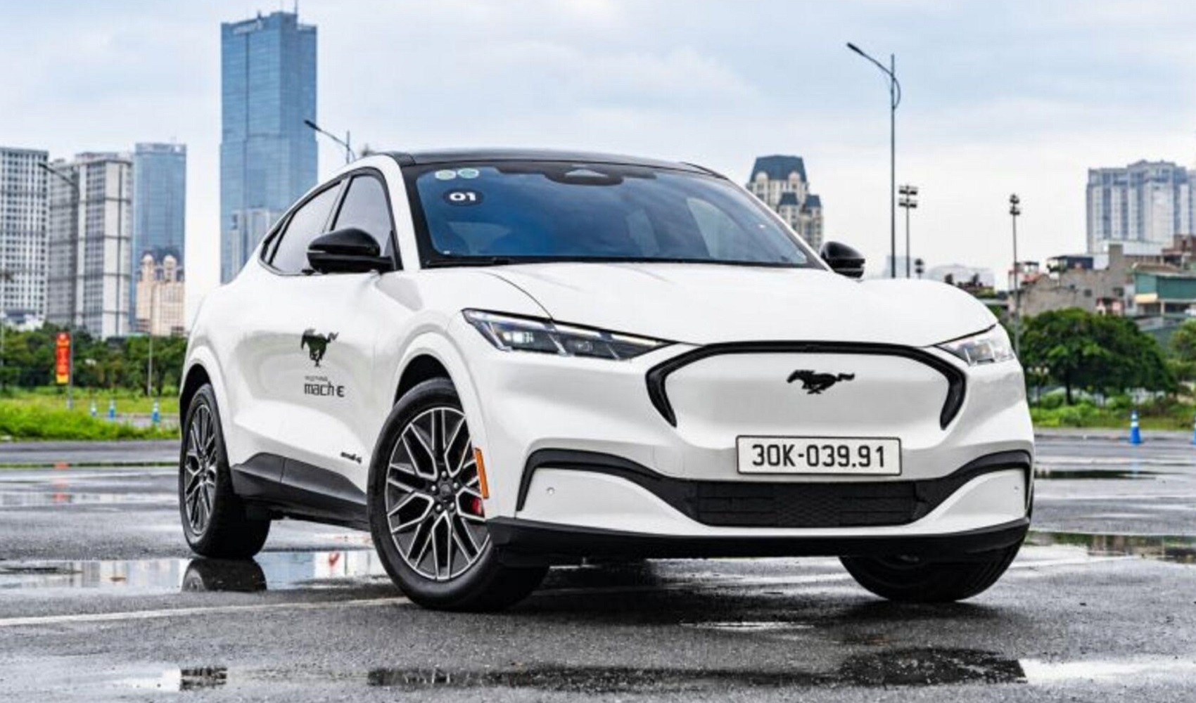 Ford Mustang Mach-E được đại lý ưu đãi còn 1,599 tỷ đồng: Thấp hơn giá 1 tỷ đồng so với lúc ra mắt