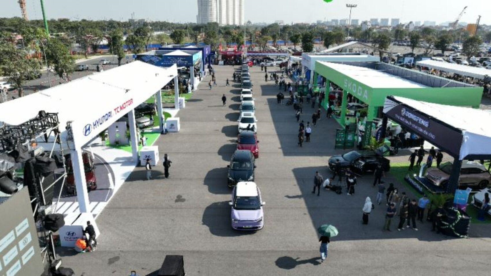 Vietnam Mobility Show 2026 trở lại Hà Nội, quy tụ gần 100 xe lái thử và 300 xe thể thao