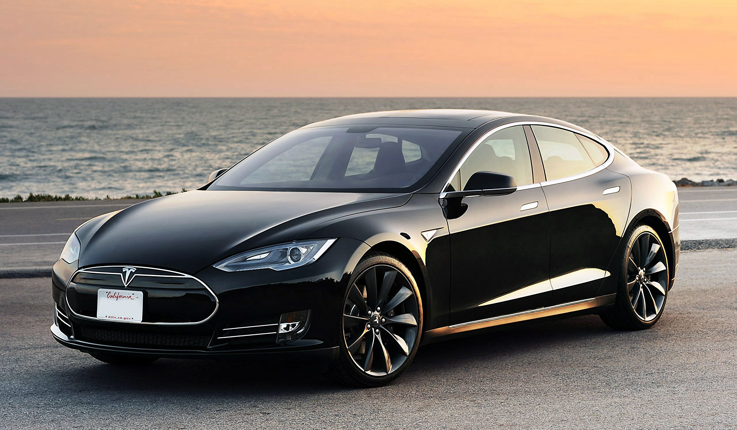 Tesla Model S sẽ có lái tự động