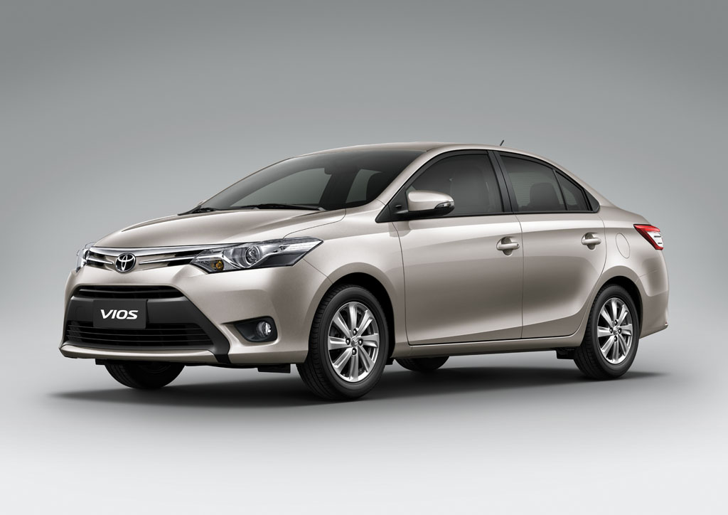 Toyota Vios đắt khách nhất trong tháng 10