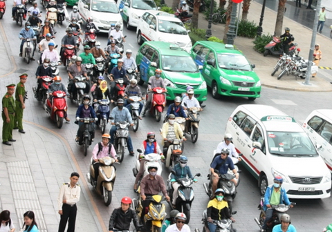 Phí đăng ký ôtô 20 triệu đồng không áp cho xe nào ở Hà Nội?