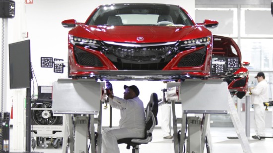 Phiên bản sản xuất của Acura NSX sẽ trình làng trong tháng 4