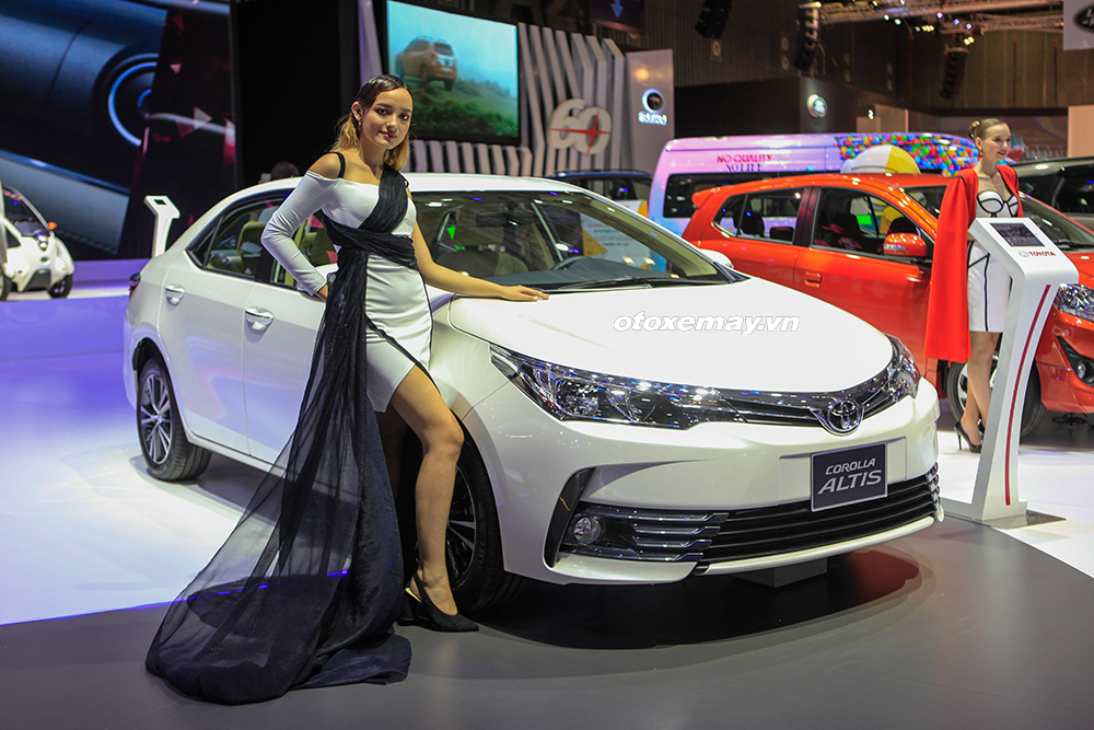Toyota Việt Nam ưu đãi cho khách hàng mua xe Altis, Fortuner và Innova