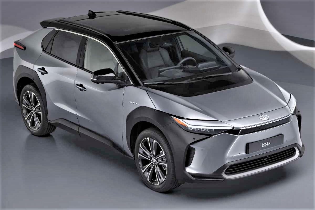 SUV điện Toyota bZX4 2022 chạy hơn 500km sau mỗi lần sạc