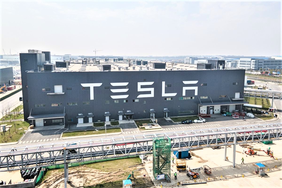 Nhà máy Tesla tại Trung Quốc tiếp tục phải đóng cửa
