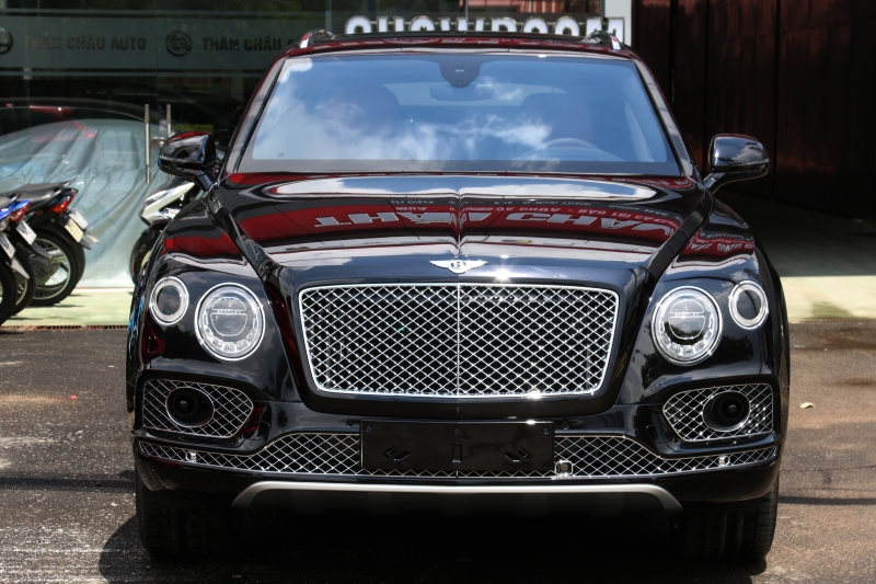 Ngắm SUV Bentley Bentayga giá 23 tỷ đồng tại Sài Thành