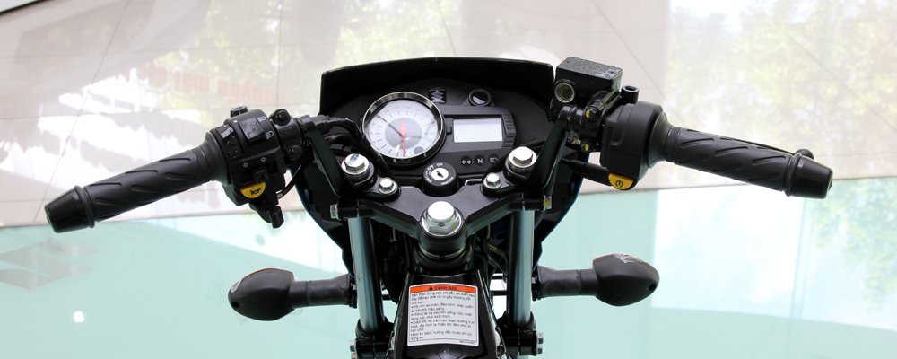 raidergp10.jpg Cận cảnh Raider phiên bản motoGP