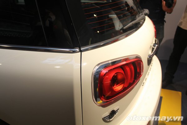 Mini-Clubman-Ha-Noi-6.jpg MINI ra mắt mẫu xe cỡ lớn Clubman giá gần 2 tỷ