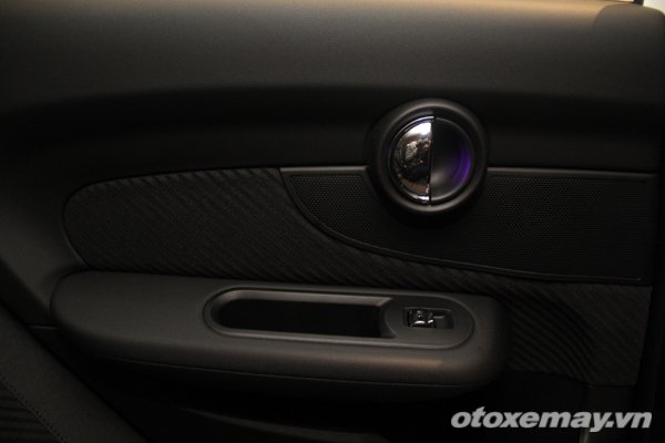 Mini-Clubman-Ha-Noi-15.jpg MINI ra mắt mẫu xe cỡ lớn Clubman giá gần 2 tỷ