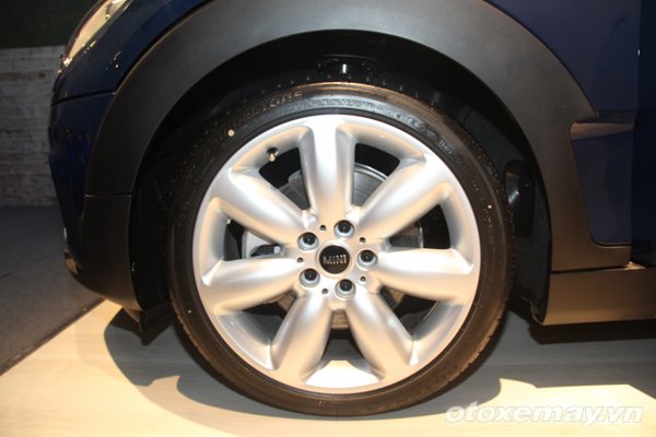 Mini-Clubman-Ha-Noi-23.jpg MINI ra mắt mẫu xe cỡ lớn Clubman giá gần 2 tỷ