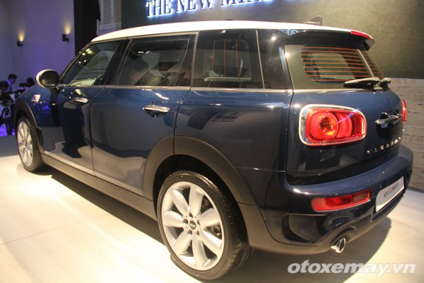Mini-Clubman-Ha-Noi-28.jpg MINI ra mắt mẫu xe cỡ lớn Clubman giá gần 2 tỷ