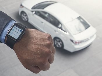 Hyundai – hãng xe phổ thông đầu tiên ứng dụng Apple Watch