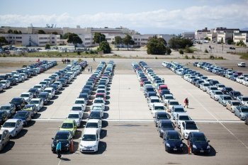 Dàn xe xanh Toyota Prius diễu hành lập kỷ lục thế giới