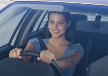 Kinh nghiệm lái xe an toàn cho phái đẹp