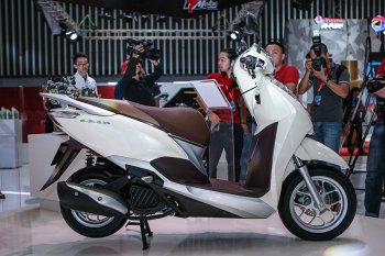 Honda Lead 125cc thế hệ mới có giá bán từ 37,5 triệu đồng