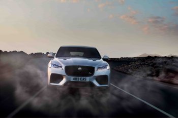 Jaguar tăng gấp đôi sức mạnh với F-Pace SVR giá từ 85.000 USD