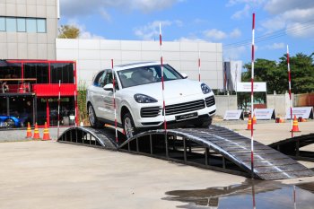 Porsche Off-road Experience 2018: Trải nghiệm khả năng vượt địa hình khó với Cayenne thế hệ mới