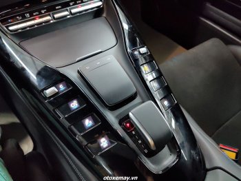 Trọn gói công nghệ trên Mercedes-AMG GT R giá 11,6 tỷ đồng mới về Việt Nam