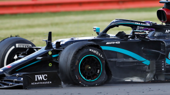 Pirelli phủ nhận tin đồn chất lượng sau hàng loạt sự cố nổ lốp tại chặng đua F1- GP Vương quốc Anh