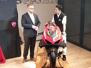 Ducati bàn giao sportbike Superleggera giá 6 tỷ đồng đầu tiên tại Việt Nam